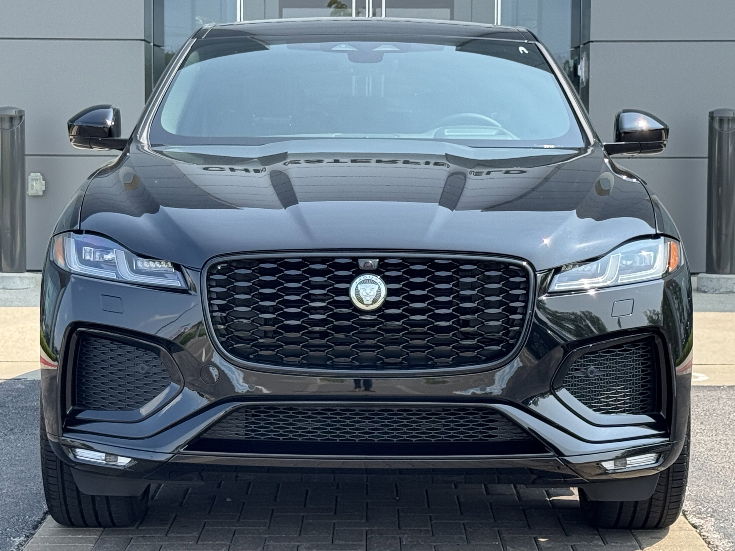 2026 Jaguar F-Pace R-Dynamic S - Photo 8