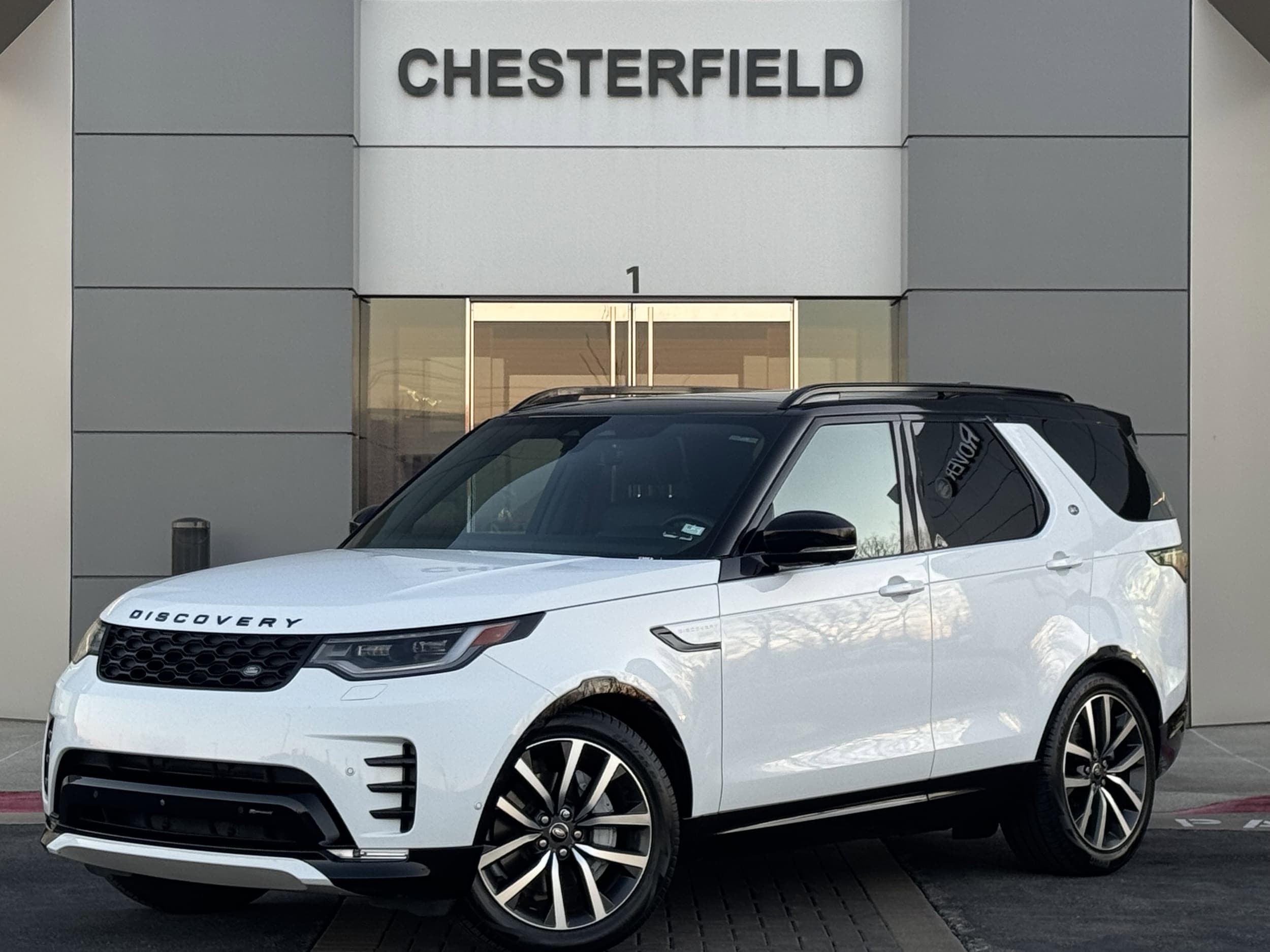 2023 Land Rover Discovery S R Dynamic