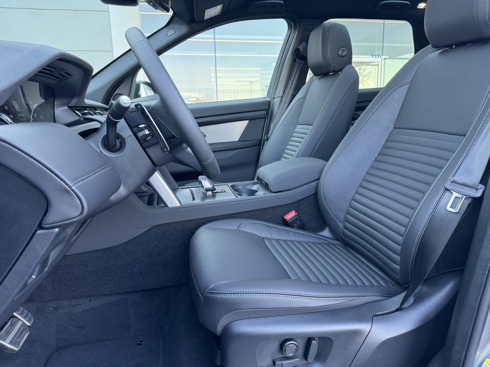 2024 Land Rover Discovery Sport Dynamic SE - Photo 15