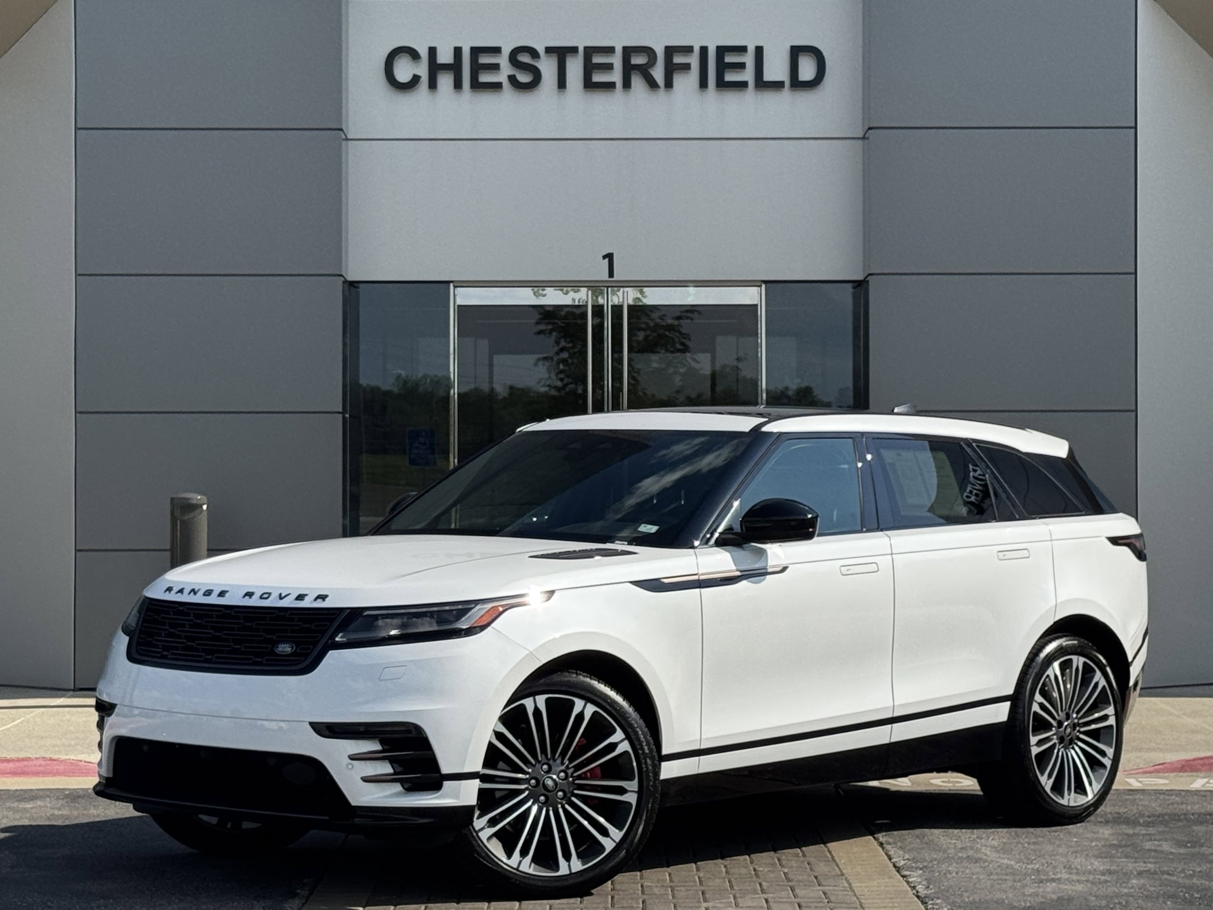2024 Land Rover Range Rover Velar P250 Dynamic SE's photo