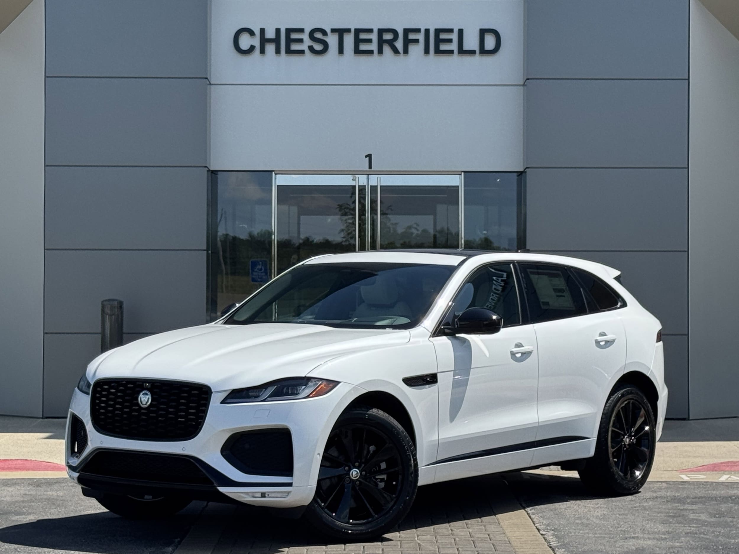 2026 Jaguar F-Pace R-Dynamic S's photo
