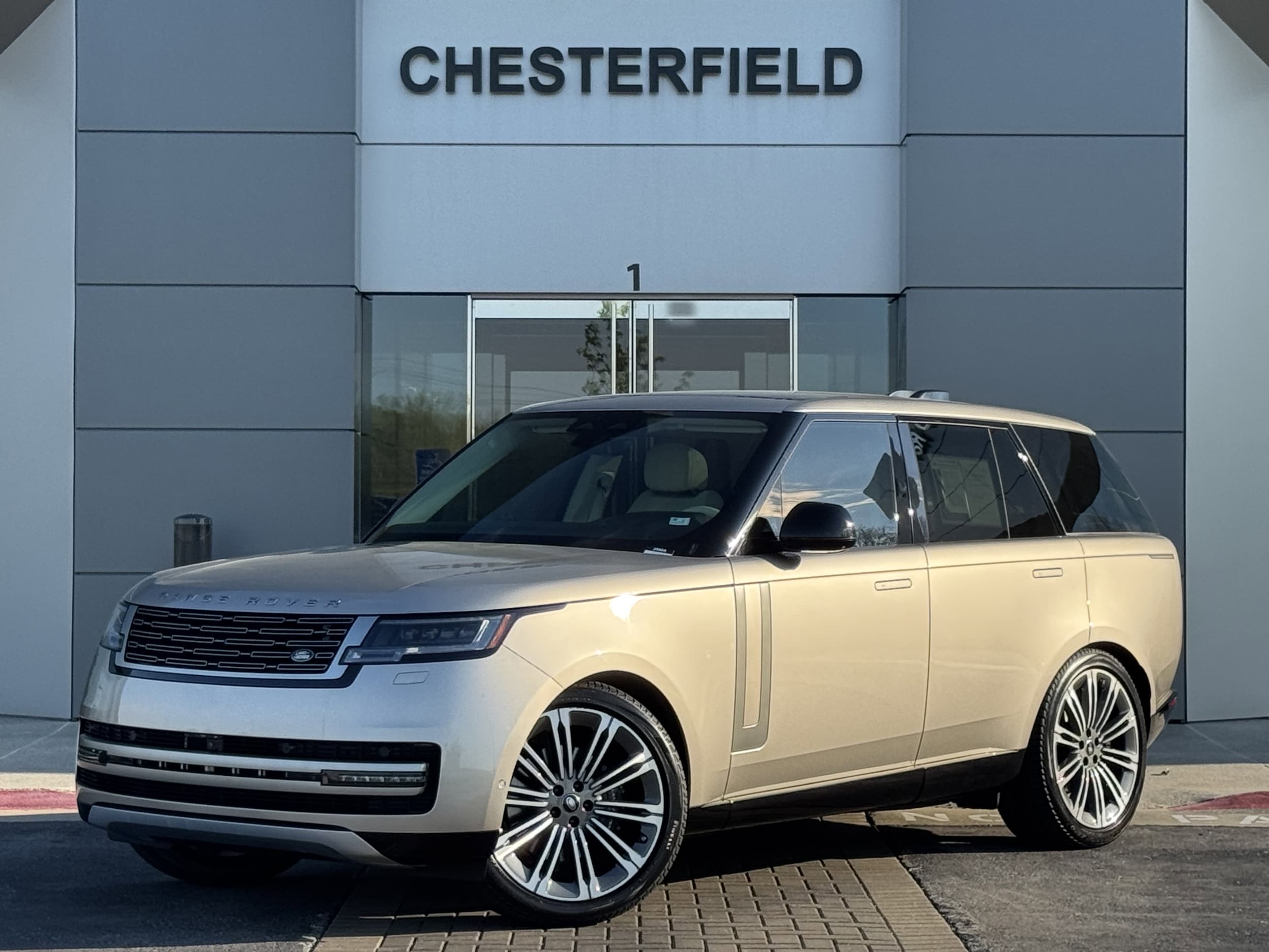 2024 Land Rover Range Rover 3.0 SE SWB's photo