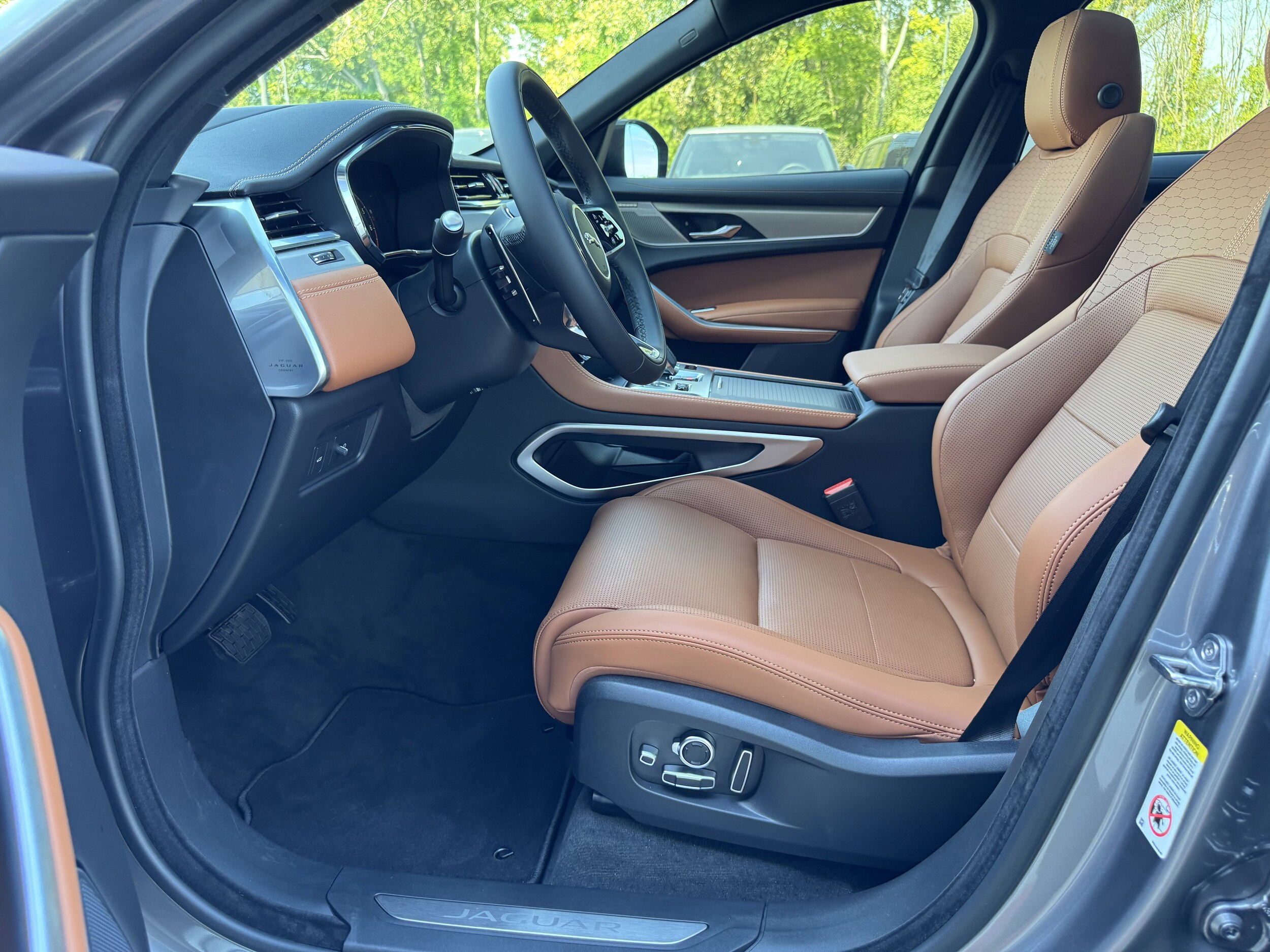 2026 Jaguar F-Pace R-Dynamic S - Photo 14