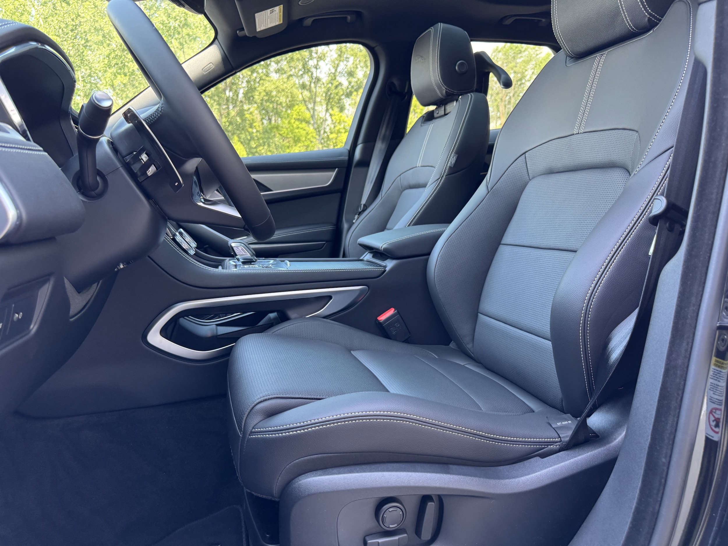 2026 Jaguar F-Pace R-Dynamic S - Photo 15