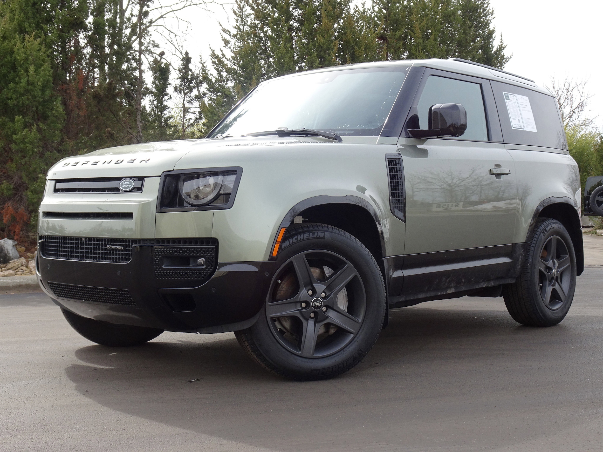 2023 Land Rover Defender X-Dynamic SE