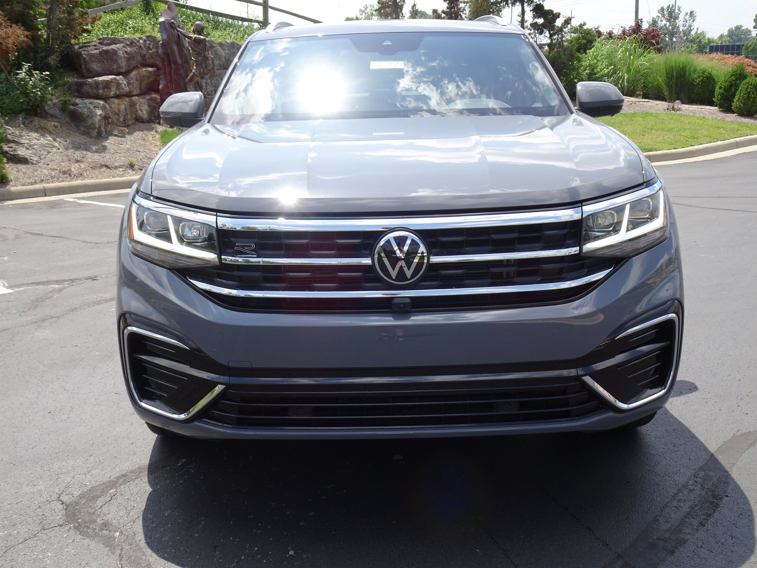 2023 Volkswagen Atlas Cross Sport SEL Premium R-Line - Photo 12