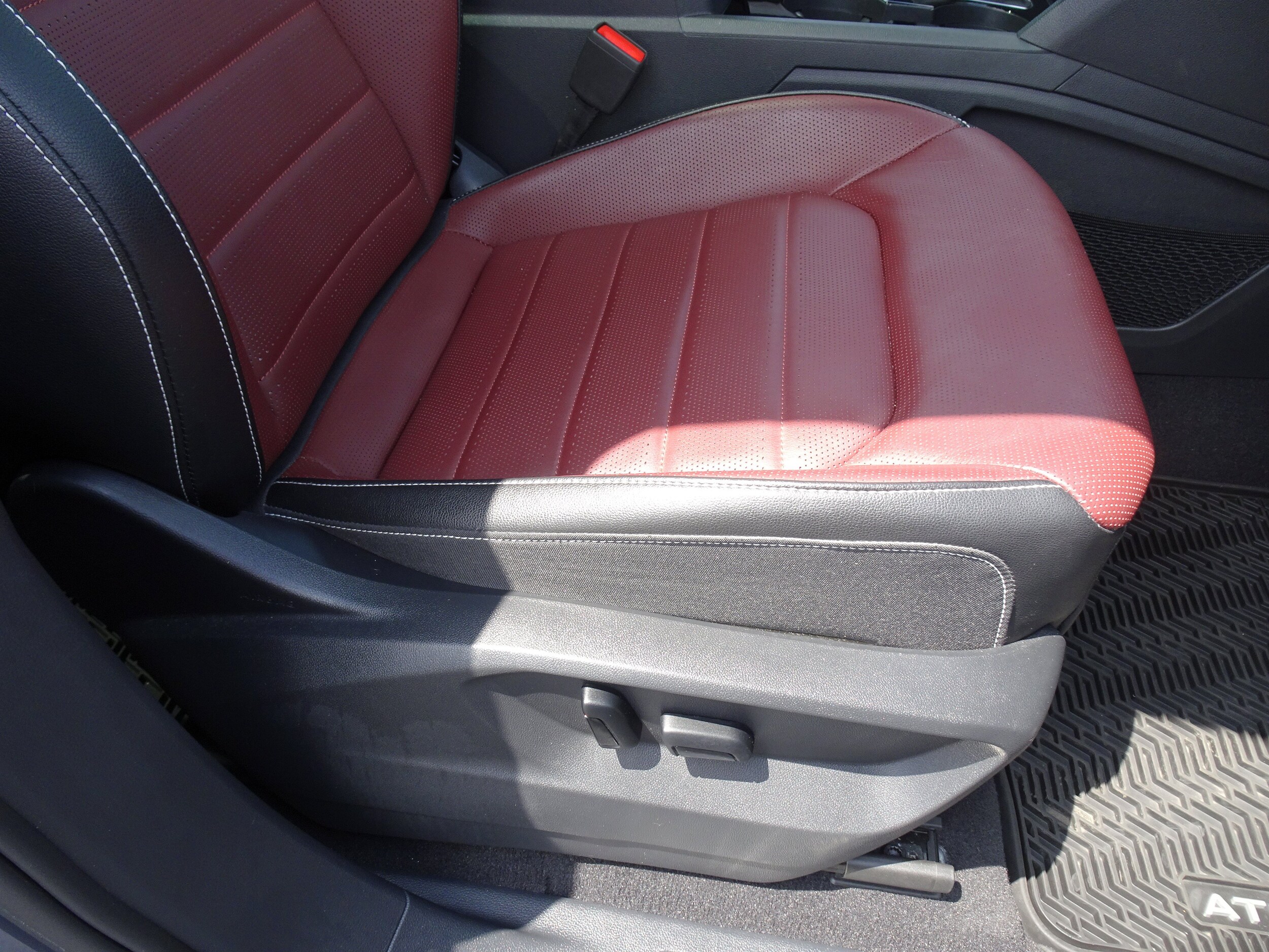 2023 Volkswagen Atlas Cross Sport SEL Premium R-Line - Photo 22