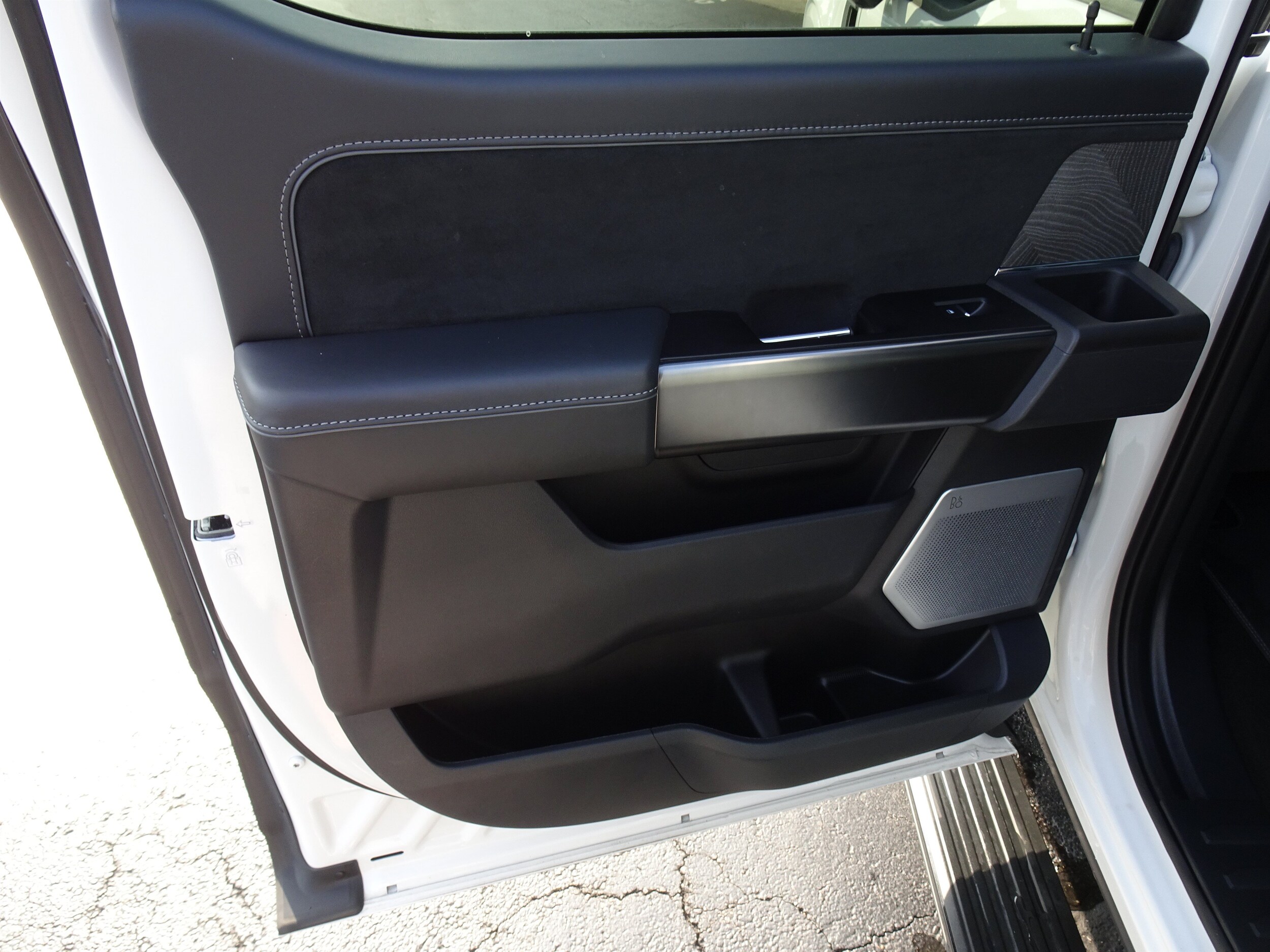 2023 Ford F-150 Platinum - Photo 25