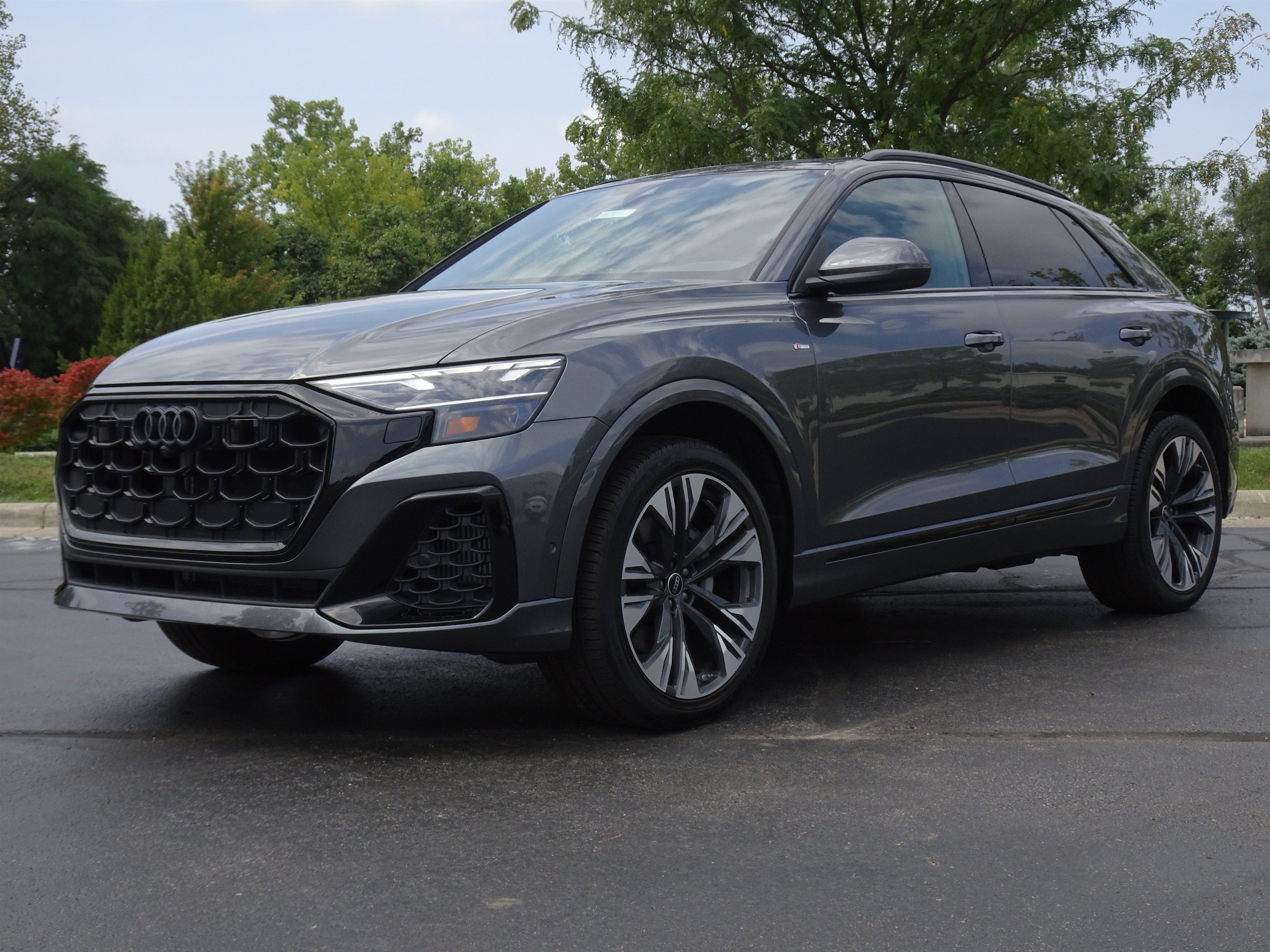 2025 Audi Q8 Premium Plus - Photo 5