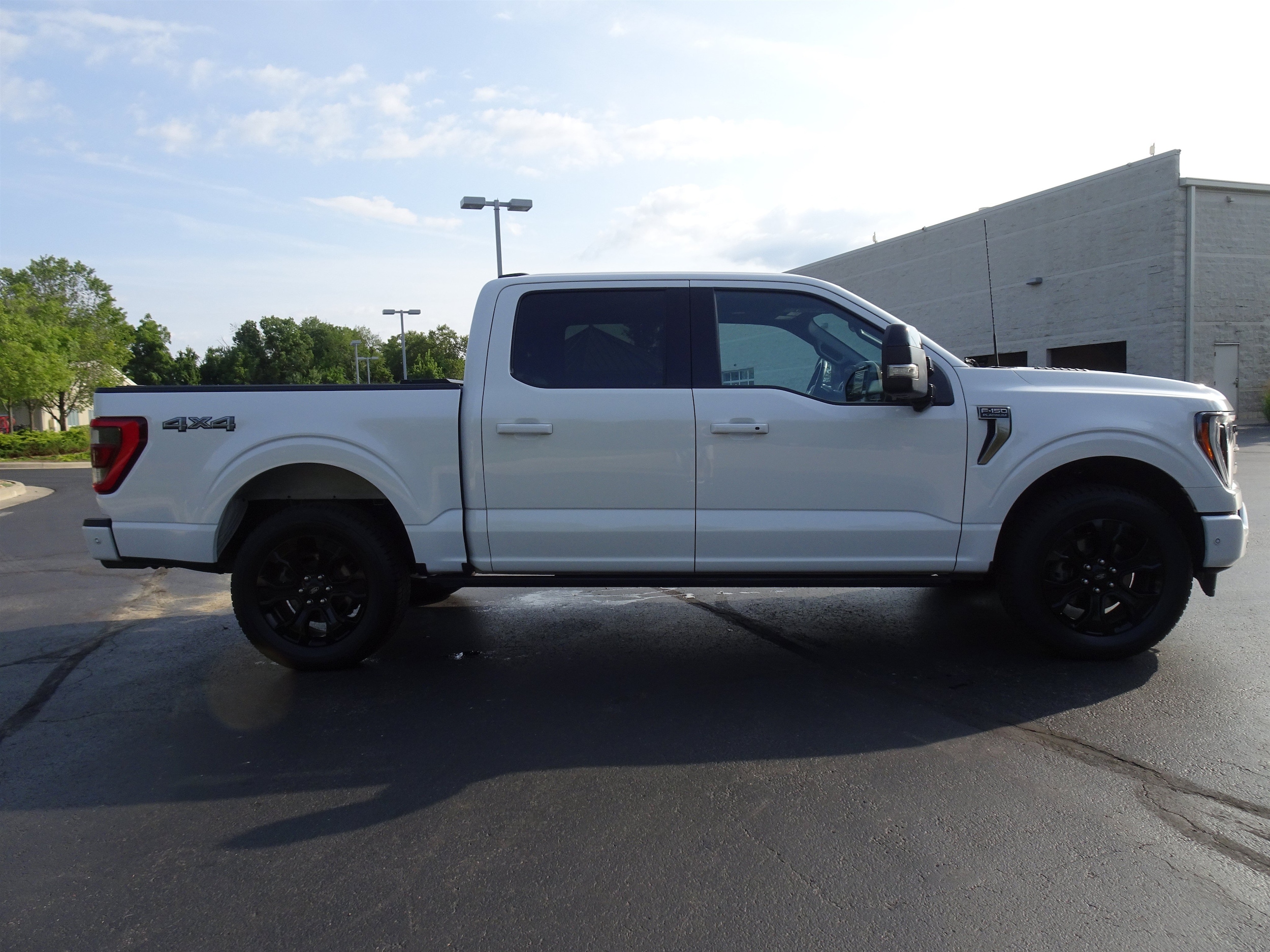 2023 Ford F-150 Platinum - Photo 12