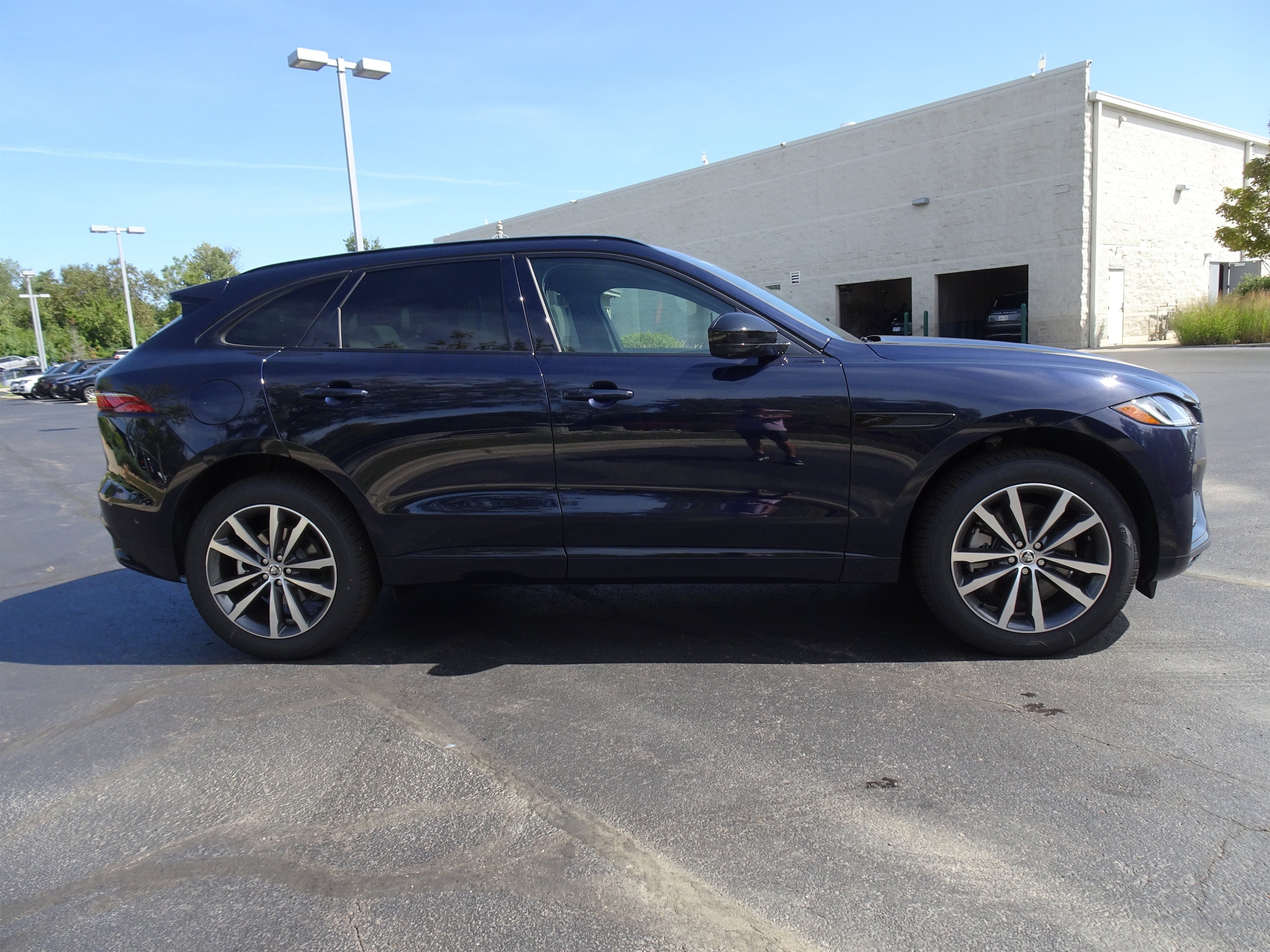 2026 Jaguar F-Pace R-Dynamic S - Photo 7