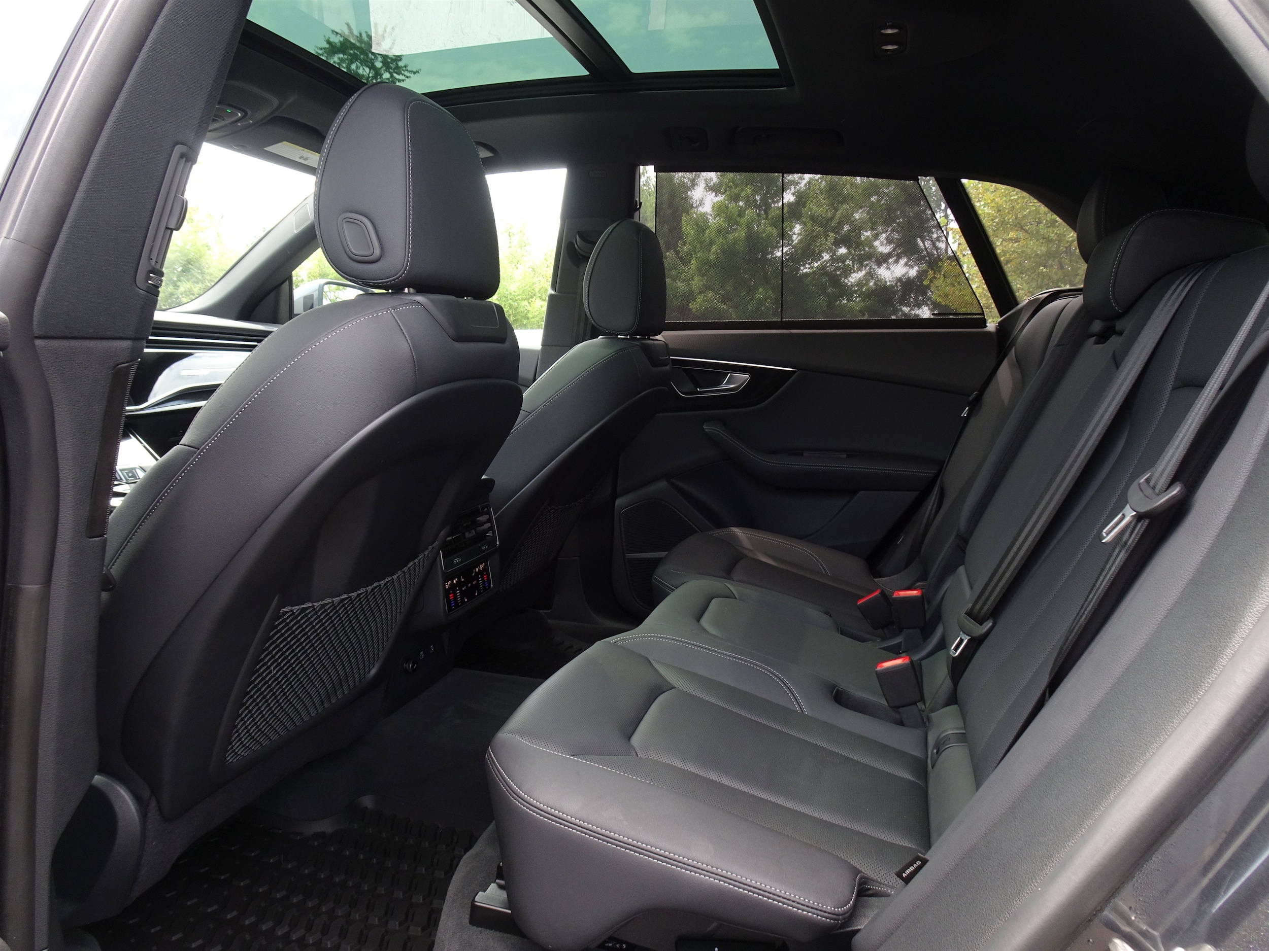 2025 Audi Q8 Premium Plus - Photo 18
