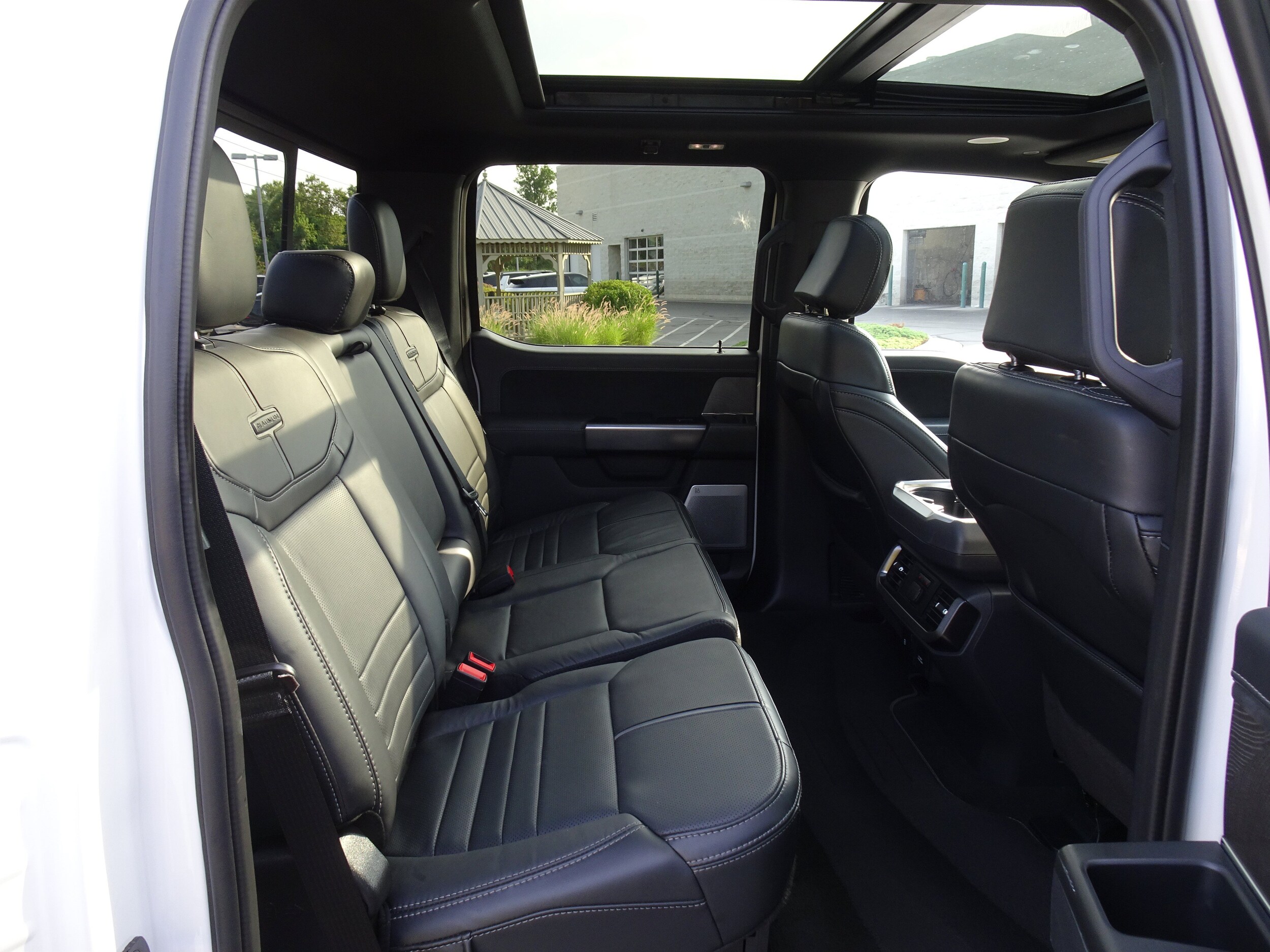 2023 Ford F-150 Platinum - Photo 27