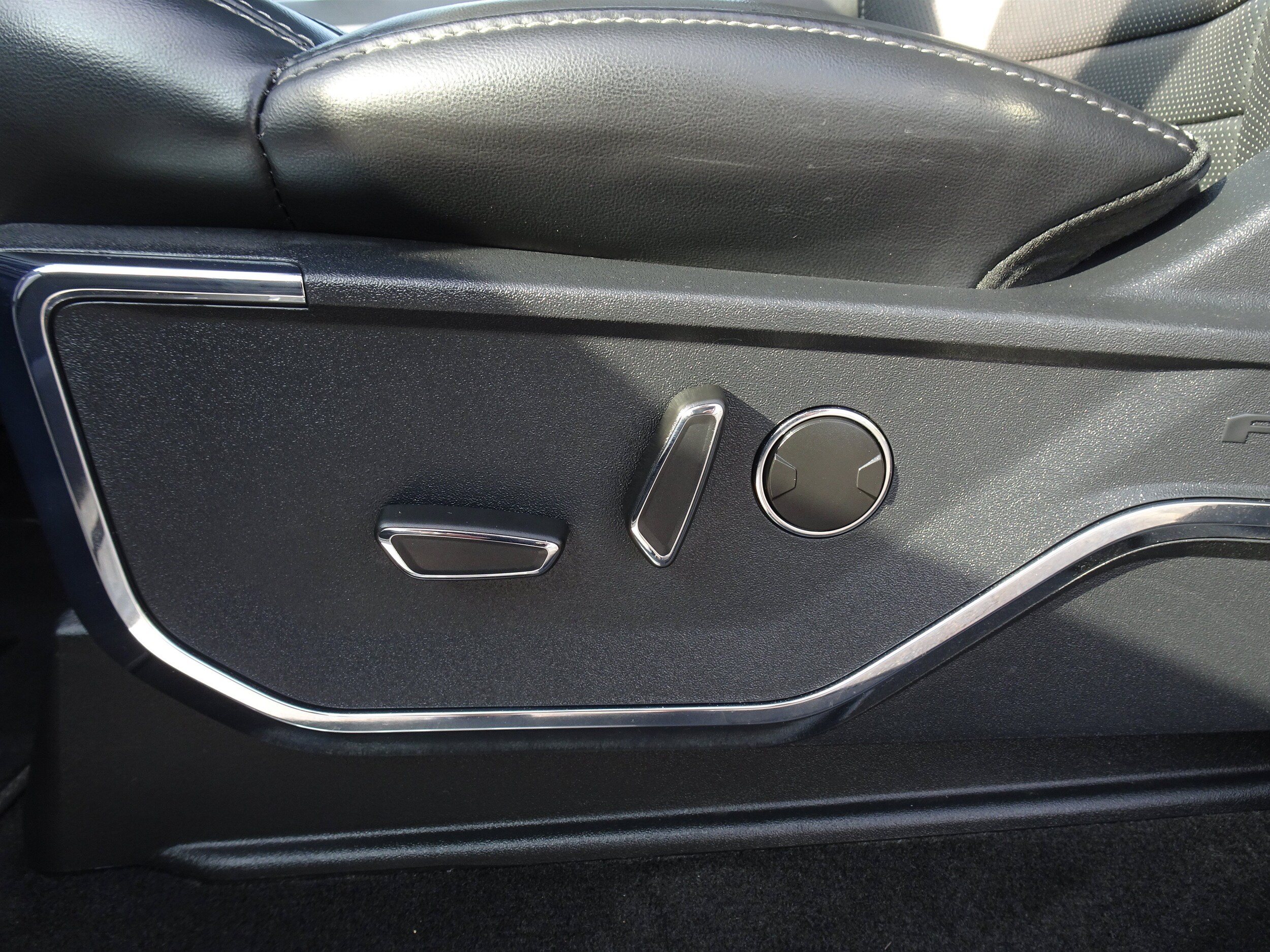 2023 Ford F-150 Platinum - Photo 17
