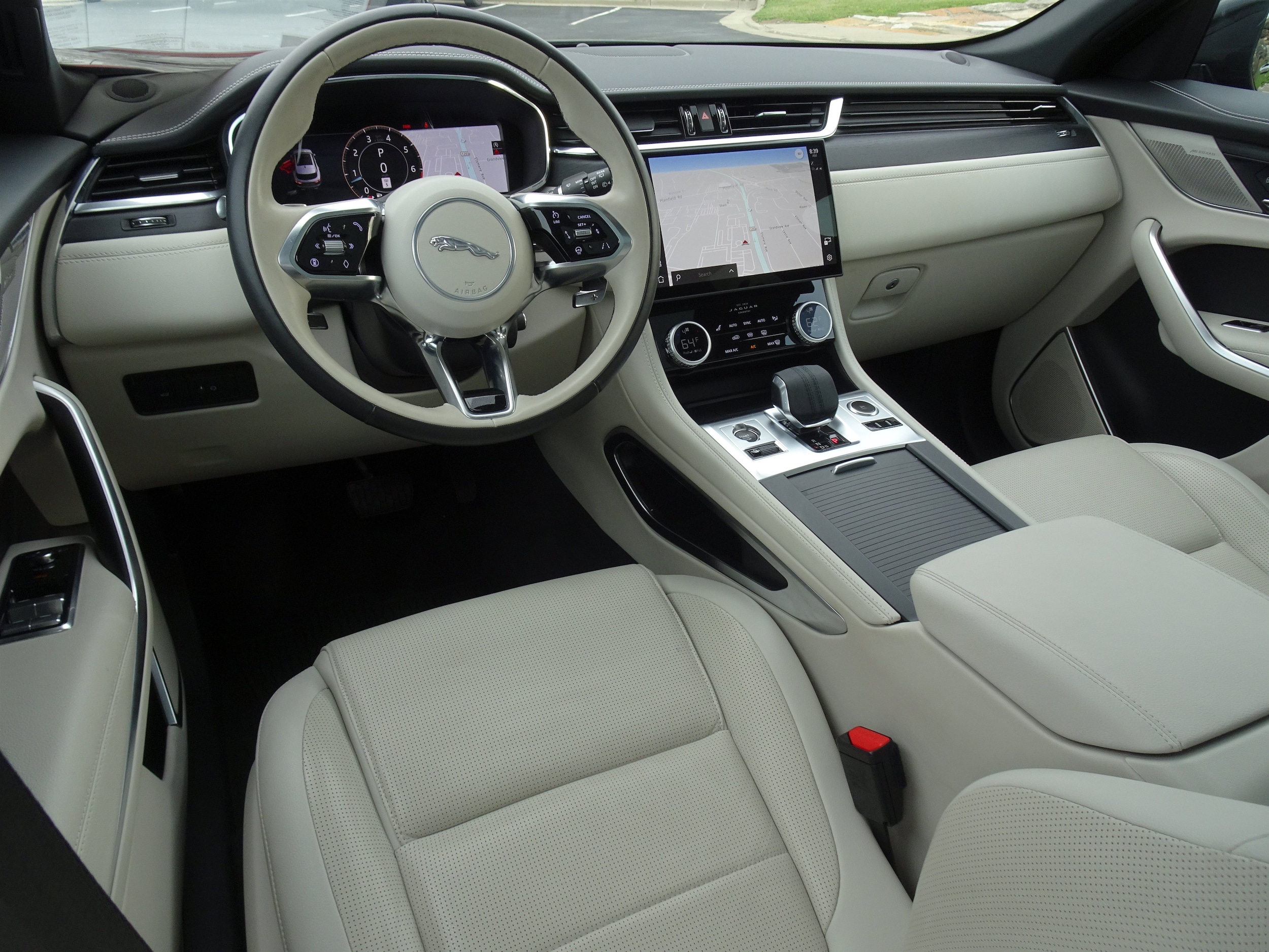 2025 Jaguar F-PACE R-Dynamic S - Photo 20