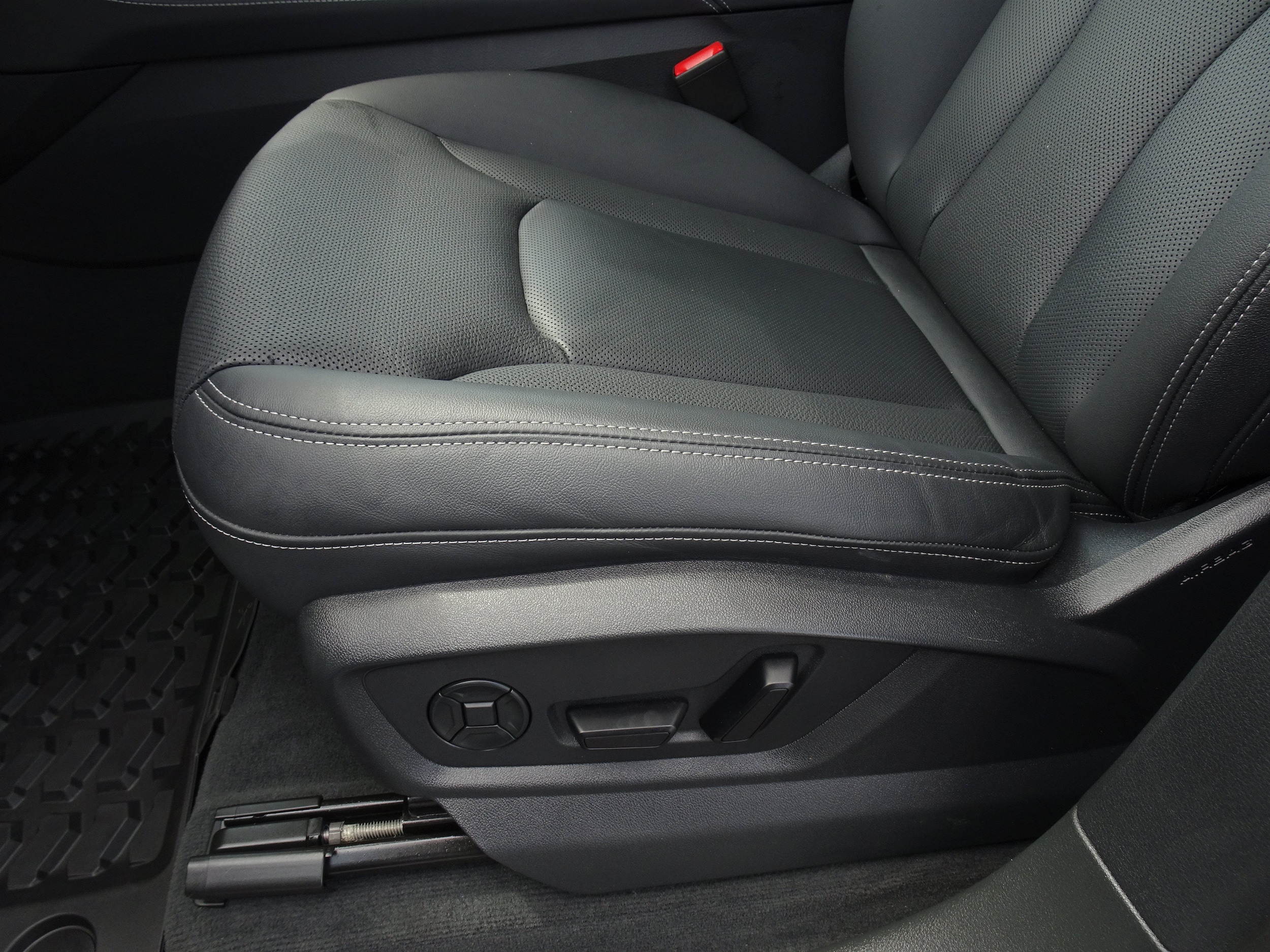2025 Audi Q8 Premium Plus - Photo 12