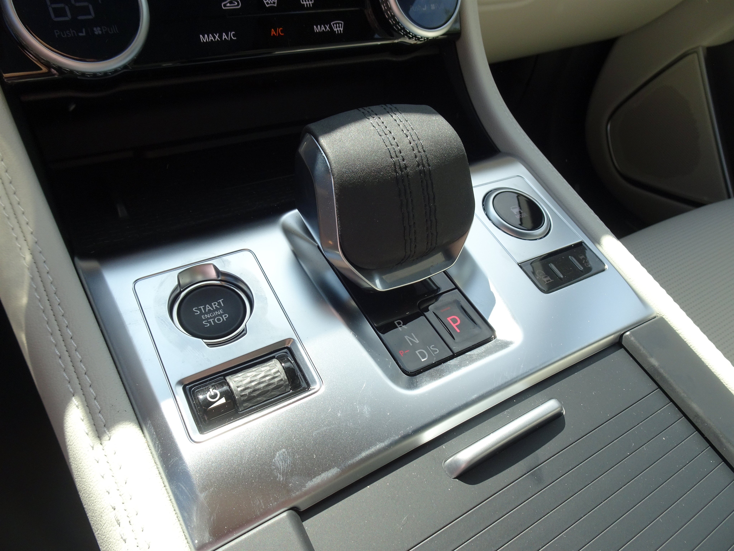2026 Jaguar F-Pace R-Dynamic S - Photo 21