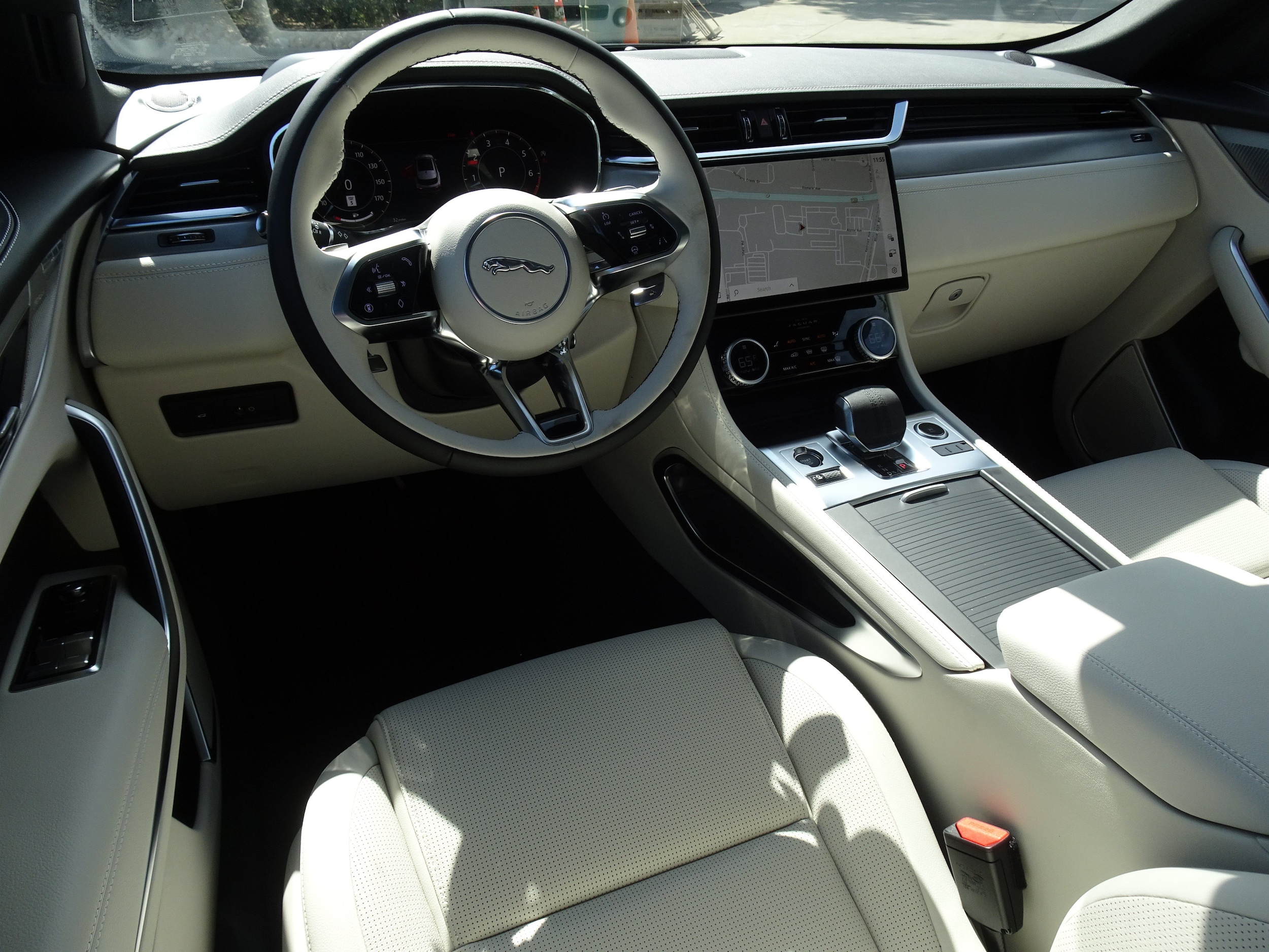 2026 Jaguar F-Pace R-Dynamic S - Photo 18