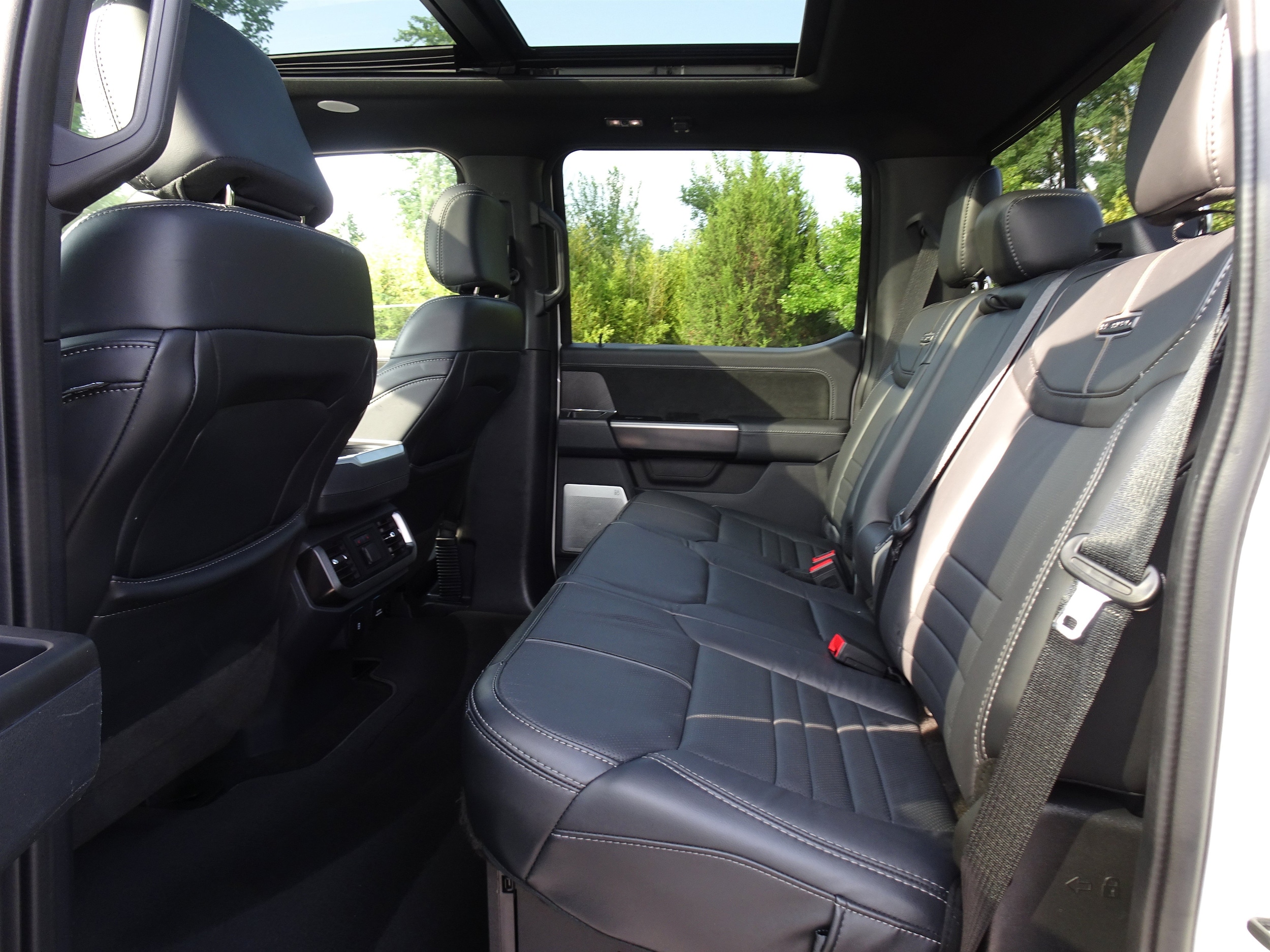 2023 Ford F-150 Platinum - Photo 24