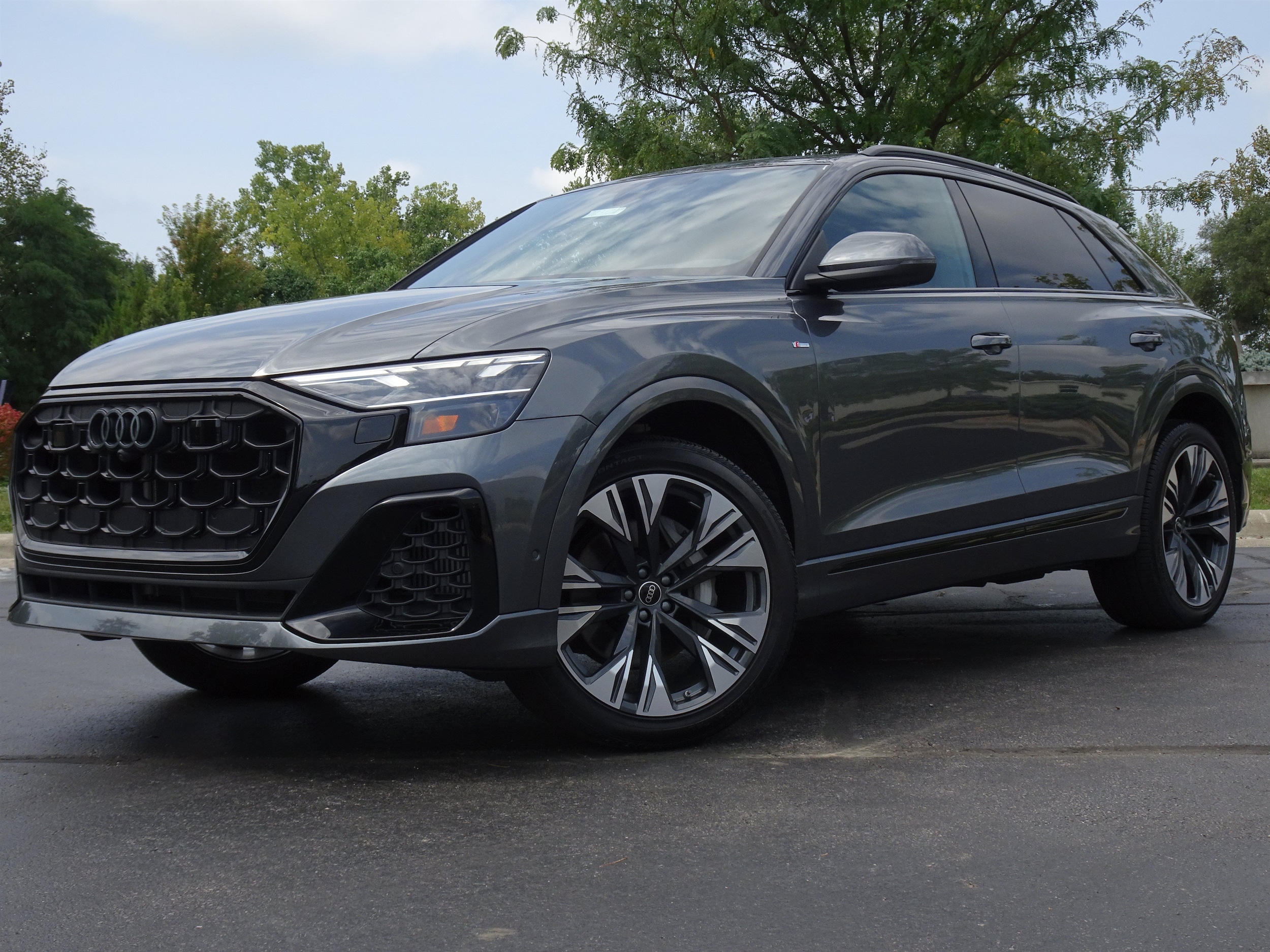 2025 Audi Q8