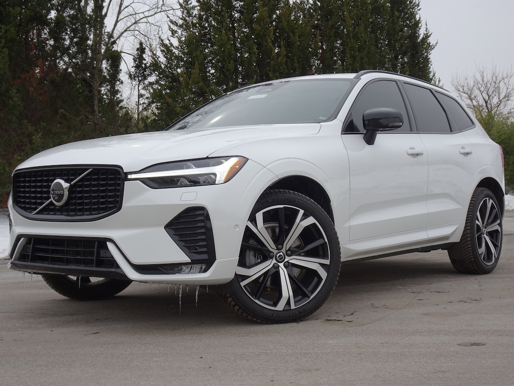 Used 2022 Volvo XC60 B6 AWD R-Design SUV