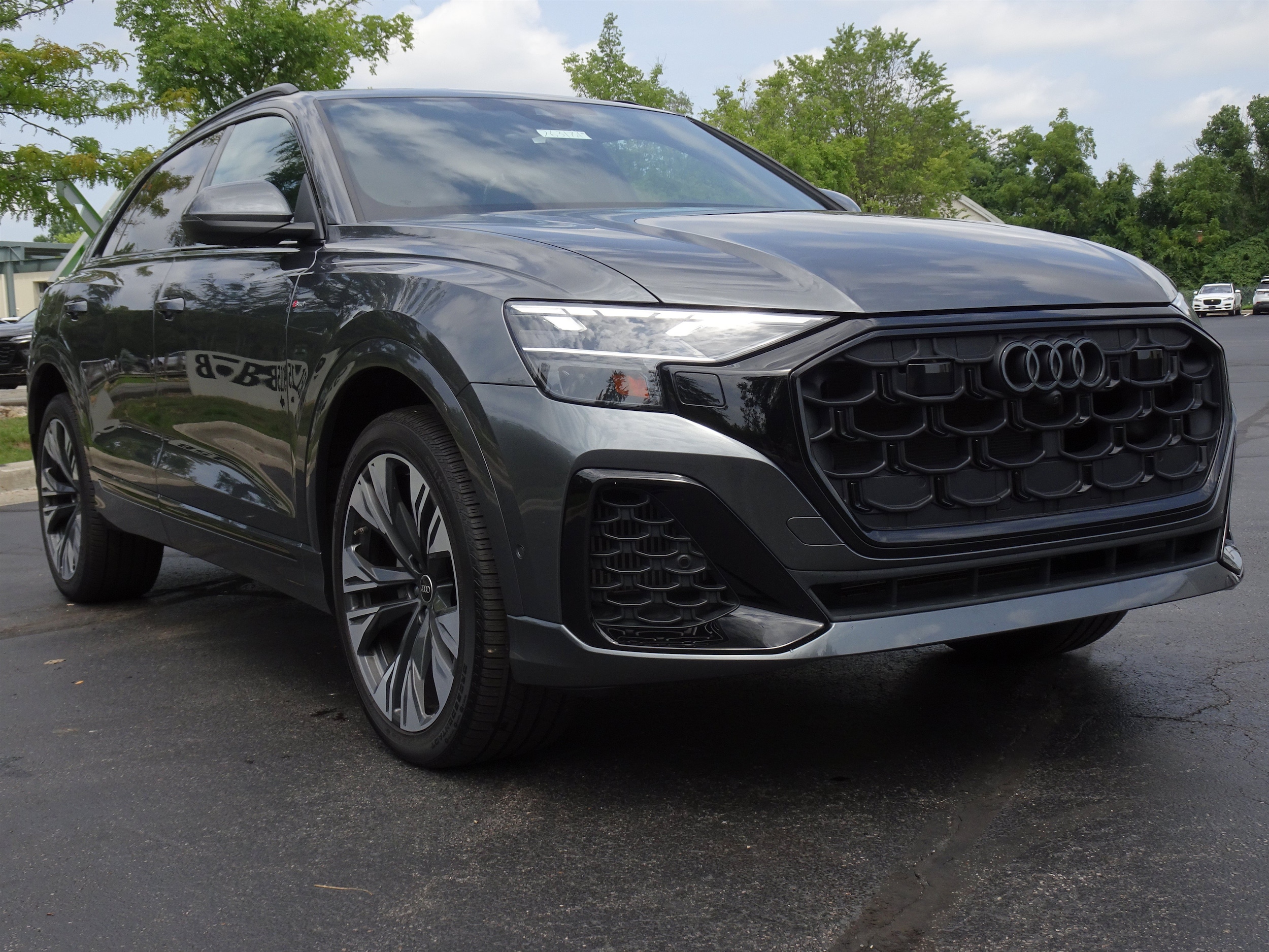 2025 Audi Q8 Premium Plus - Photo 10