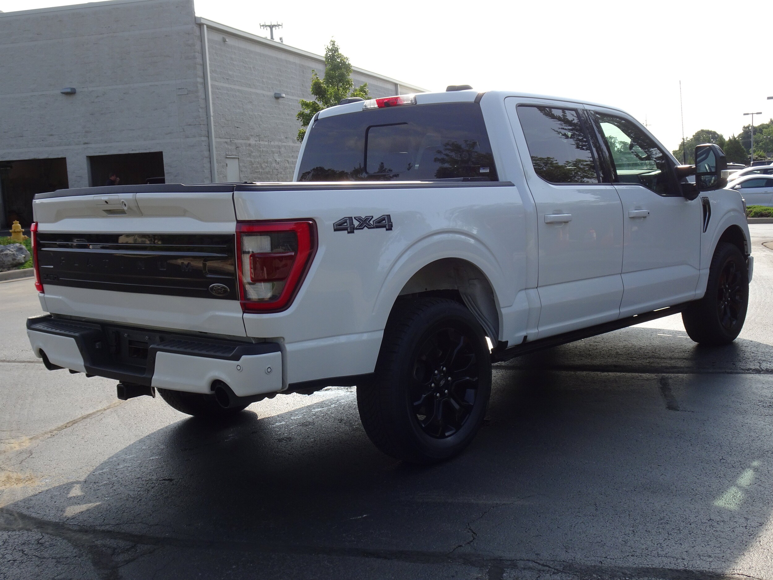 2023 Ford F-150 Platinum - Photo 11