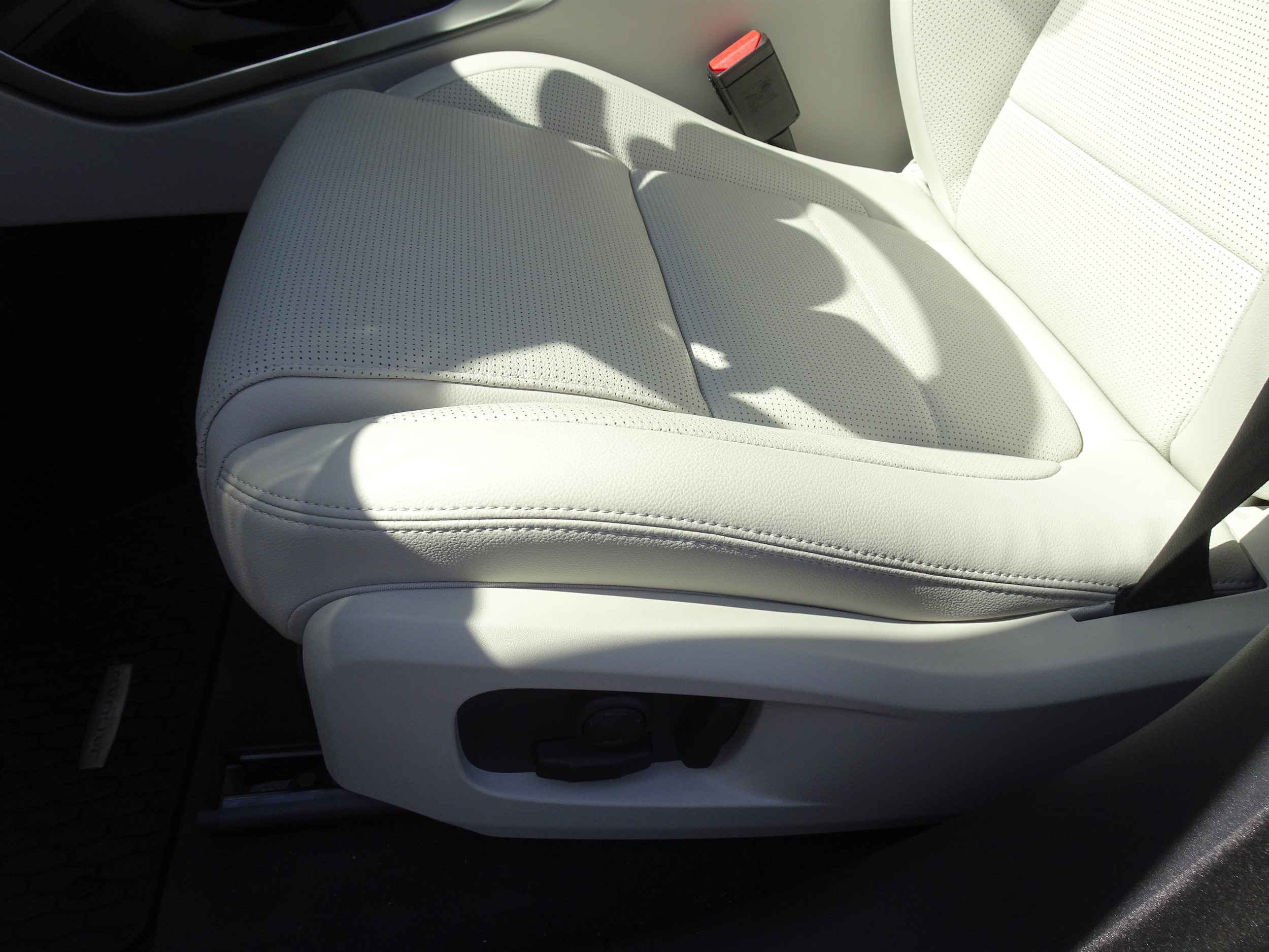 2026 Jaguar F-Pace R-Dynamic S - Photo 11