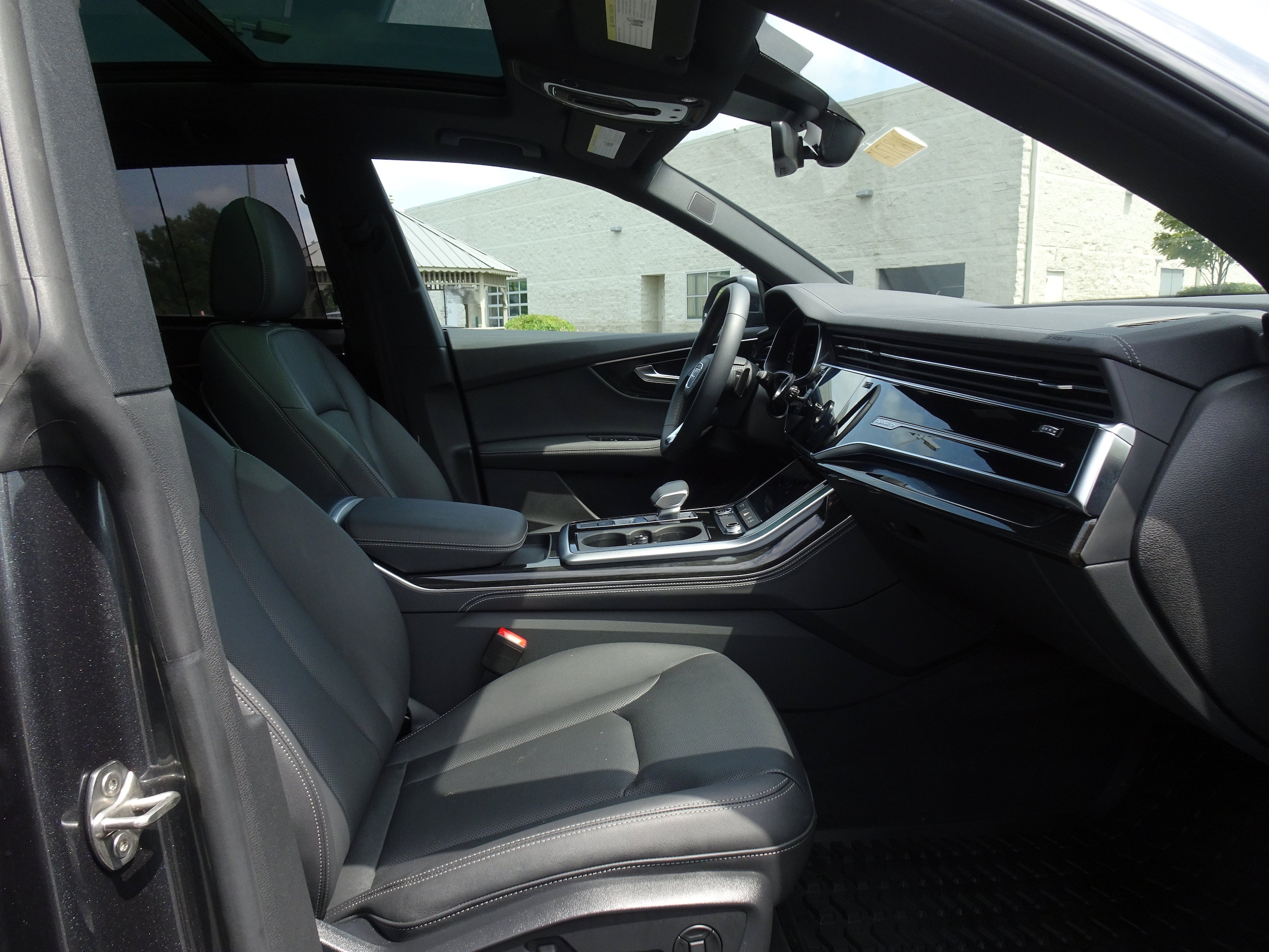 2025 Audi Q8 Premium Plus - Photo 23
