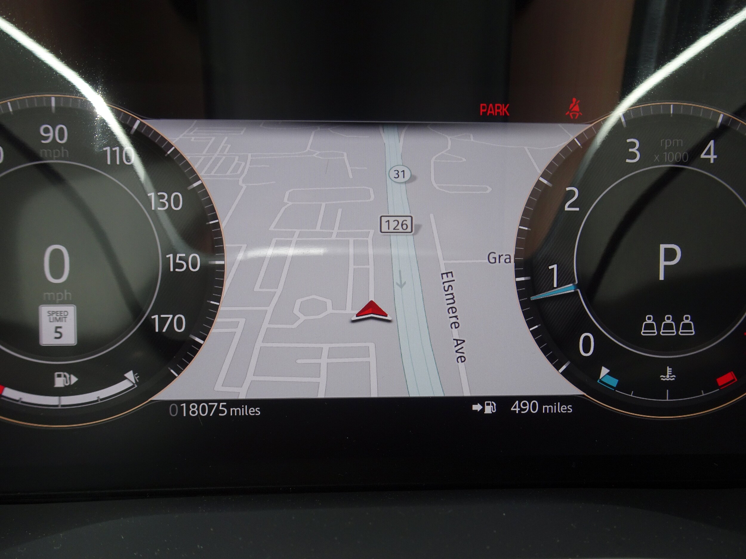 2025 Jaguar F-PACE R-Dynamic S - Photo 27