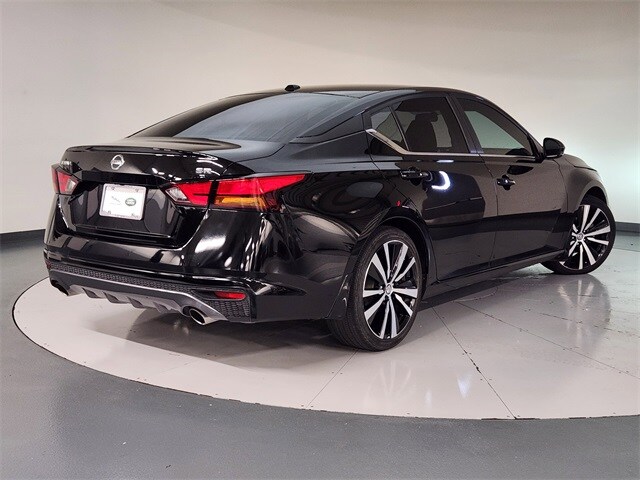 2019 Nissan Altima 2.5 SR photo 2