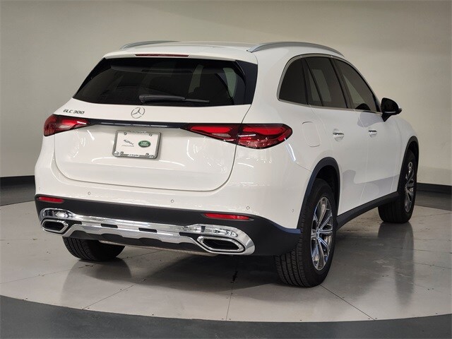 2023 Mercedes Benz GLC 300 photo 2