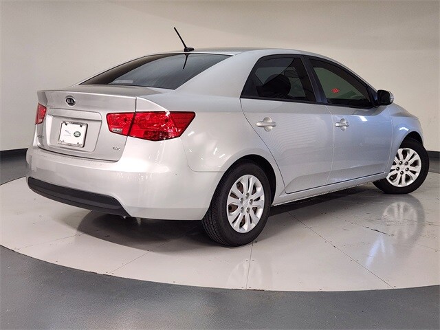 2012 Kia Forte EX photo 2