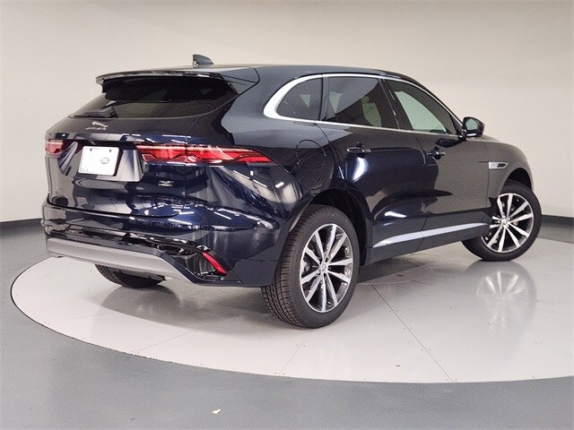2026 Jaguar F-PACE P250 R-Dynamic S photo 2
