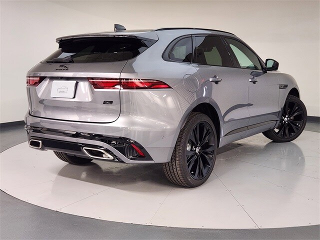 2026 Jaguar F-PACE P400 R-Dynamic S photo 2