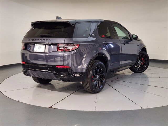 2025 Land Rover Discovery Sport Dynamic SE photo 2