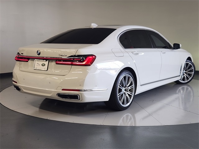 Used 2022 BMW 7 Series 740i with VIN WBA7T4C06NCH01060 for sale in Friendswood, TX