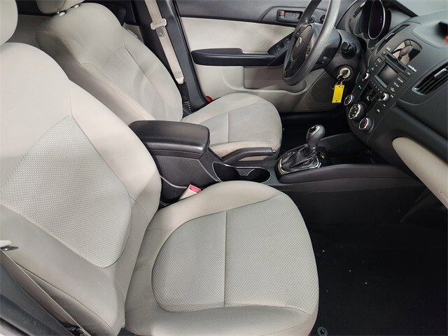 2012 Kia Forte EX photo 3