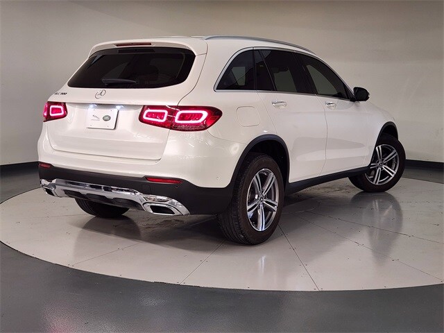 2022 Mercedes Benz GLC 300 photo 2