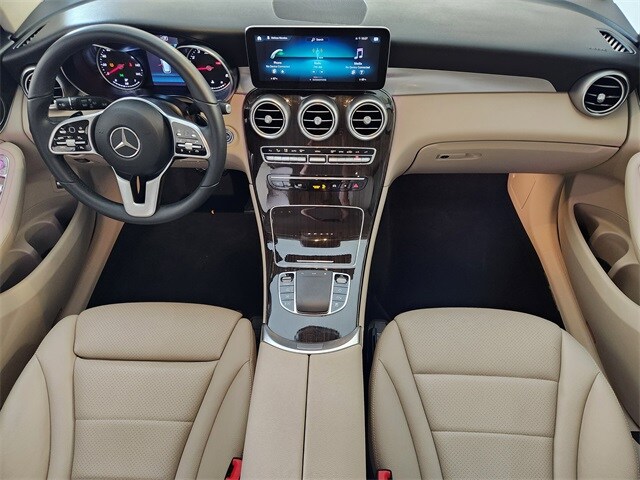 2022 Mercedes Benz GLC 300 photo 4