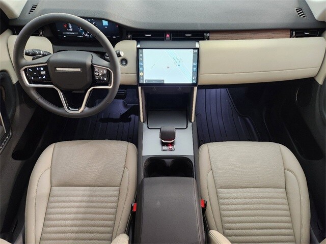 2025 Land Rover Discovery Sport S photo 4