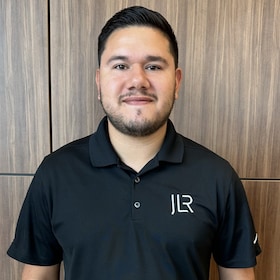 Staff member Efrain Hernandez from ID_c94b356fcf2c