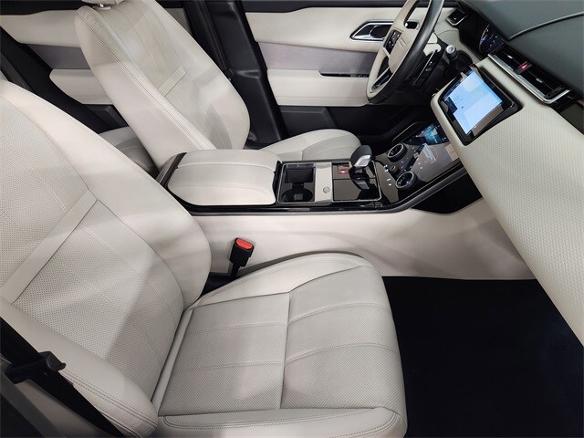 2022 Land Rover Range Rover Velar P250 R-Dynamic S photo 3