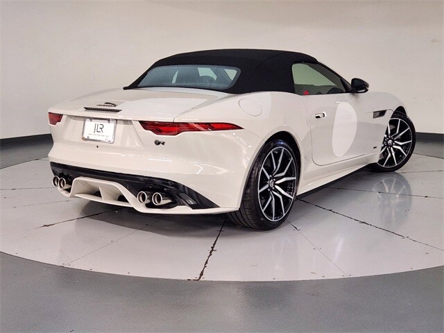 2024 Jaguar F-TYPE R75 photo 2