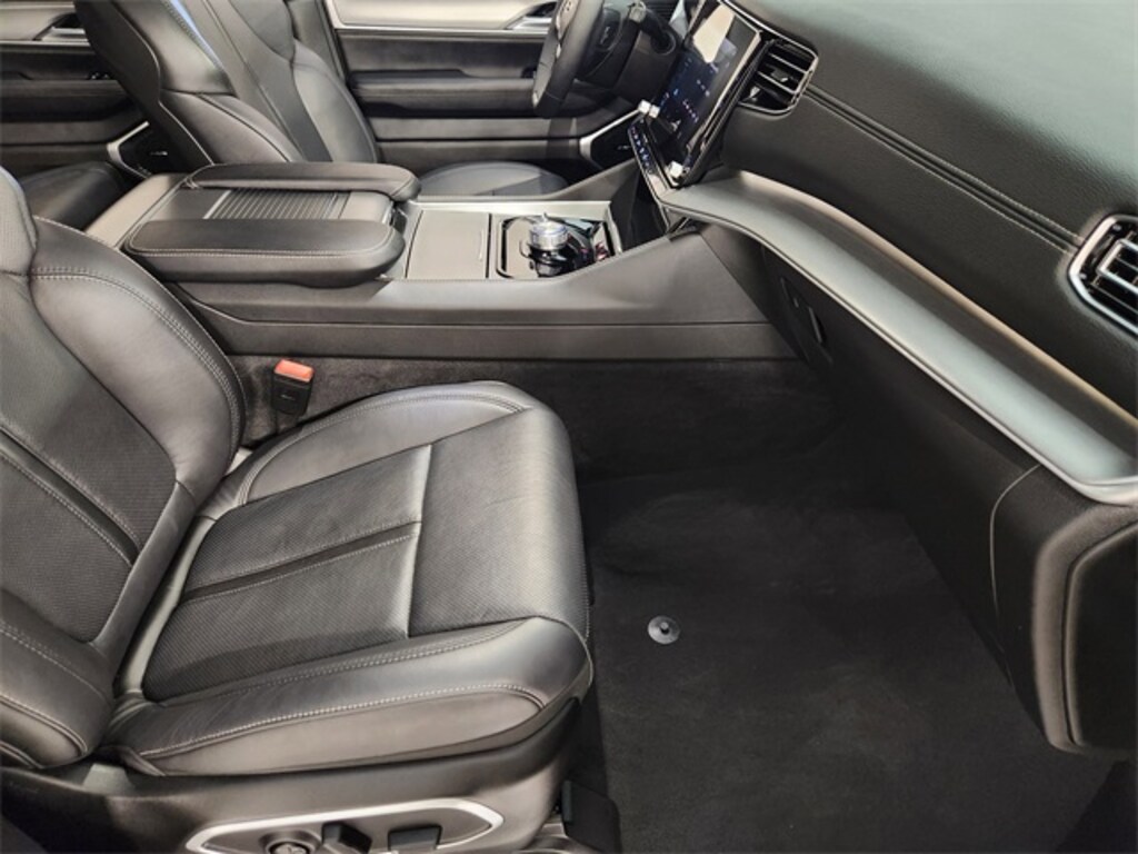 Used 2025 Jeep Wagoneer Series II SUV