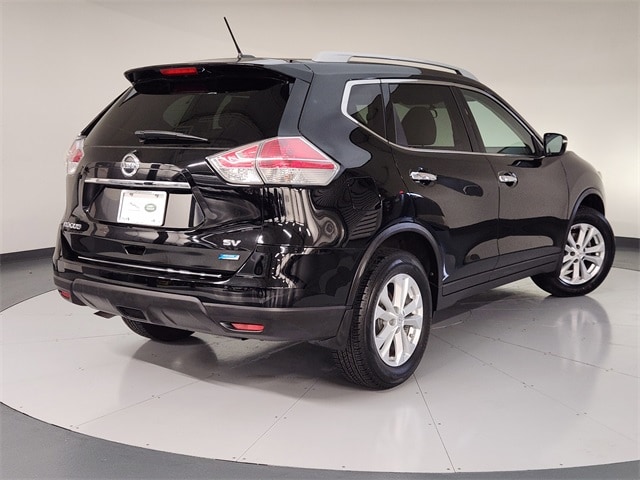 Used 2014 Nissan Rogue SV with VIN 5N1AT2MT2EC785800 for sale in Friendswood, TX