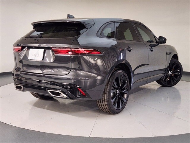 2025 Jaguar F-PACE P400 R-Dynamic S photo 2