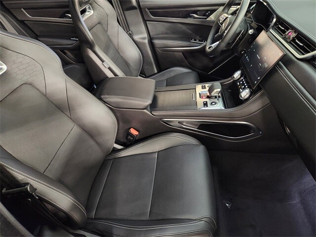 2024 Jaguar F-PACE P400 R-Dynamic S photo 3