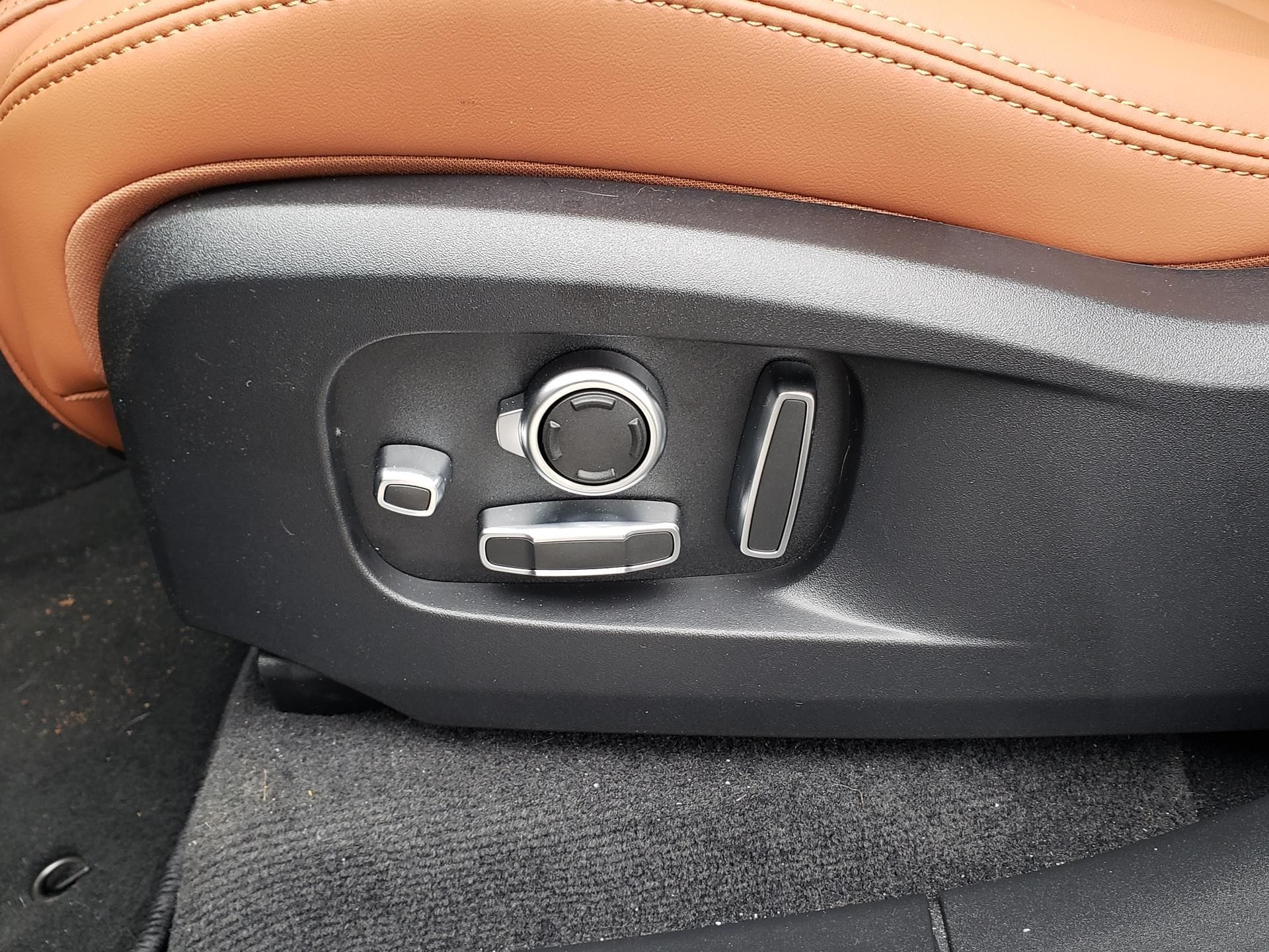 2026 Jaguar F-Pace R-Dynamic S - Photo 20