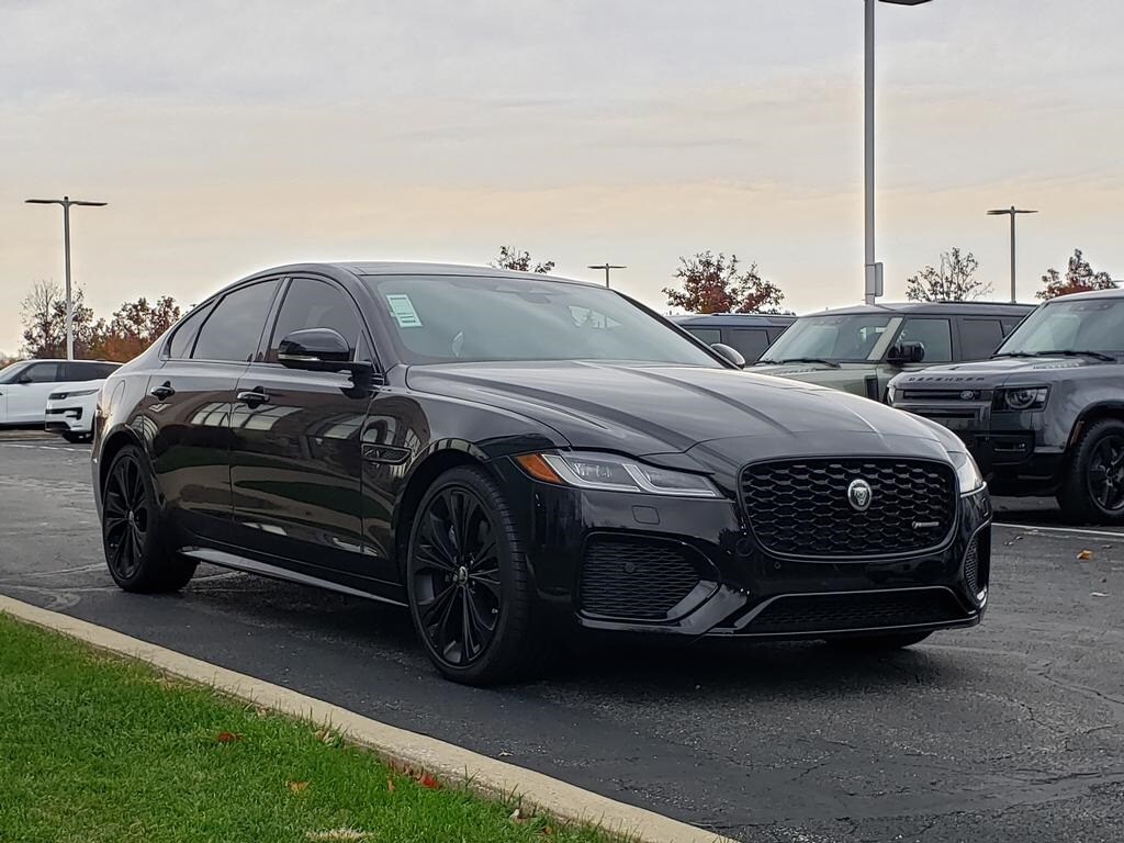 2024 Jaguar XF P300 R-Dynamic SE photo 3